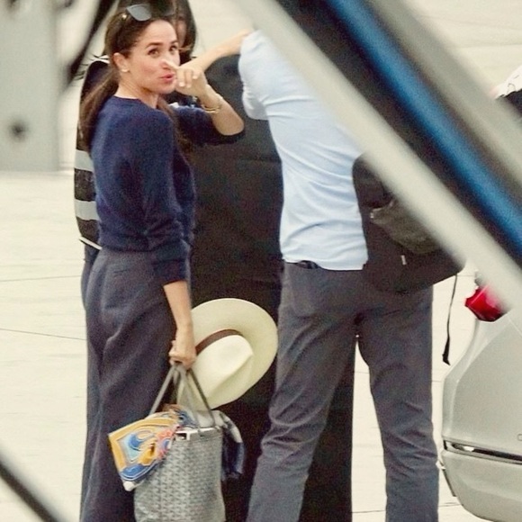 NEW Pink Coral Equestrian Saddle Design Satin Square Luxury Style Scarf - Picture 14 of 15